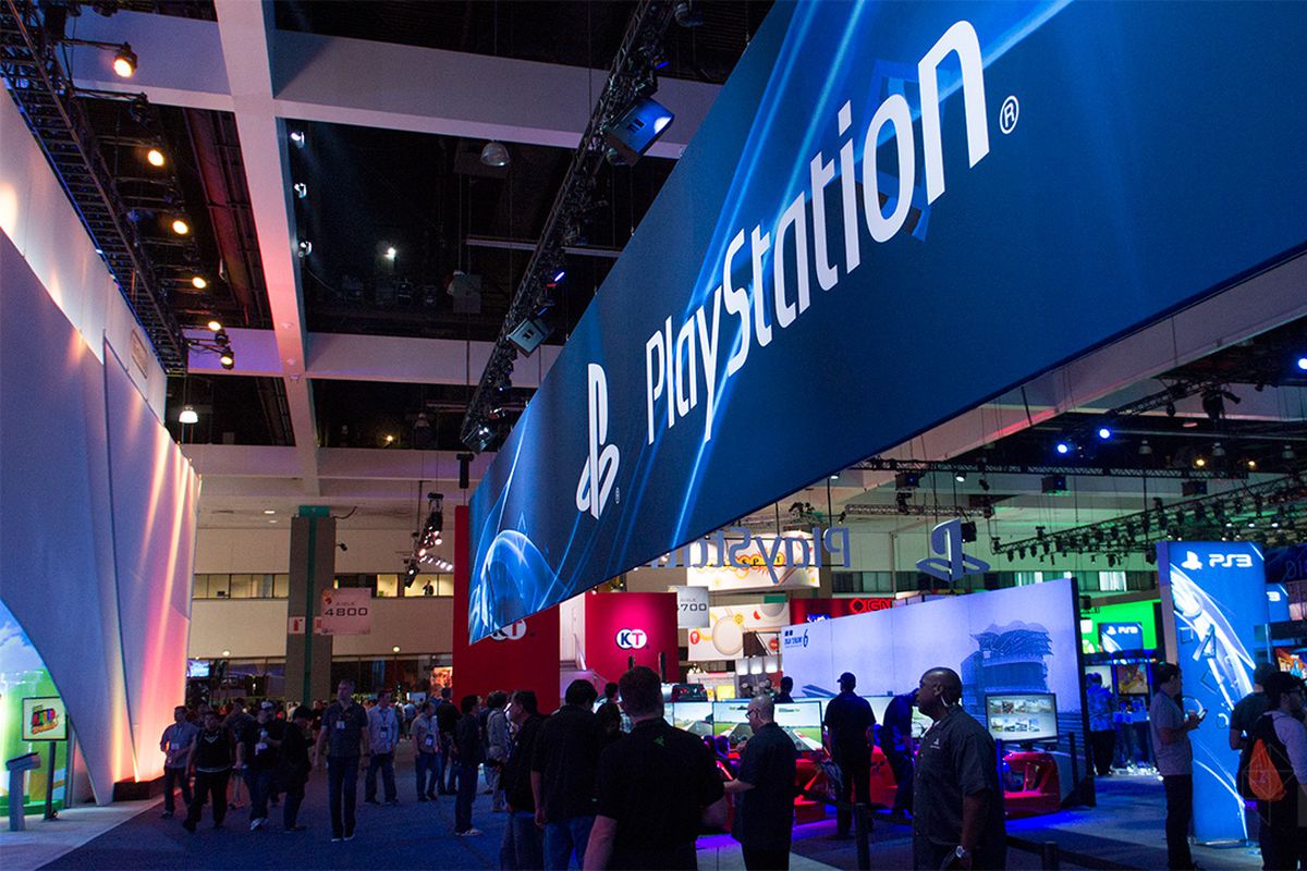 e3-2013-show-floor-playstation-photo_