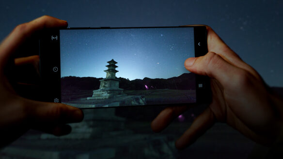 New Samsung Galaxy S22 Camera Updates Let You Capture the Stars At Night