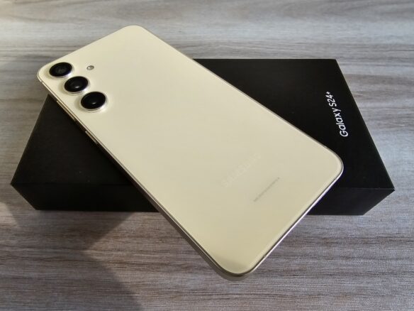 Samsung Galaxy S24 Plus Review: The Goldilocks Zone