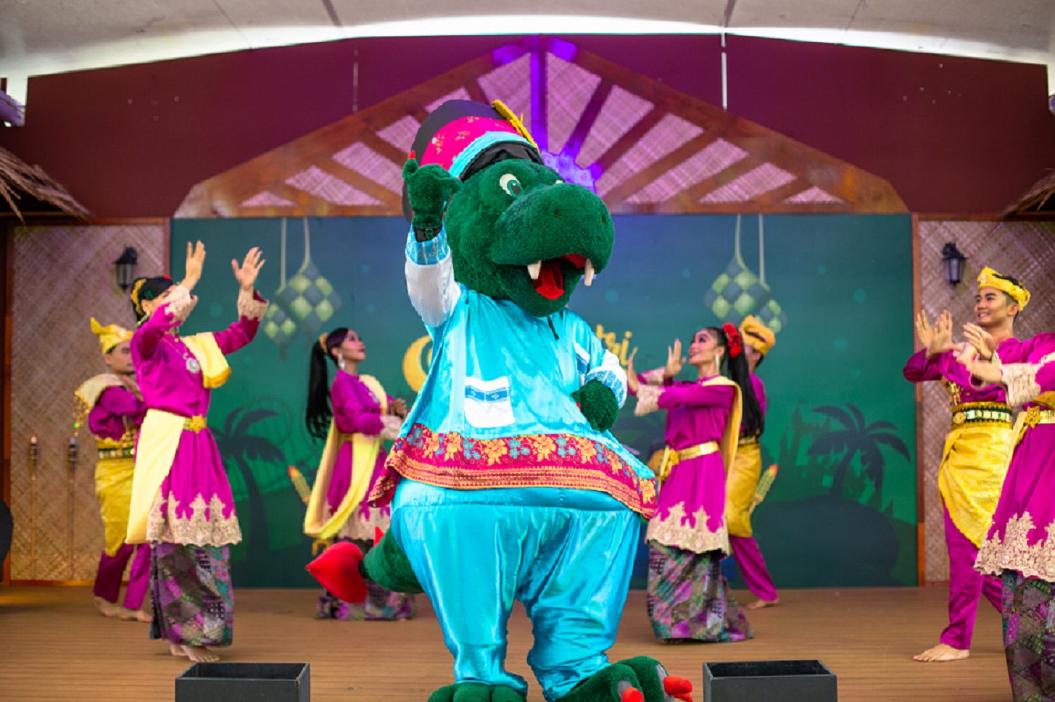 LEGOLAND Malaysia Brings Raya Theme To The Park & The World’s First ...